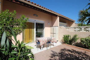 Belle villa 4 couchages a 800 m de la plage 2 chambres terrasse parking dans résidence sécurisée LROL40